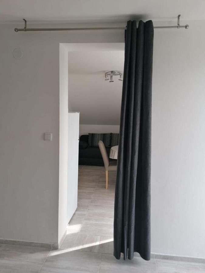 Apartment Niva นิน ภายนอก รูปภาพ