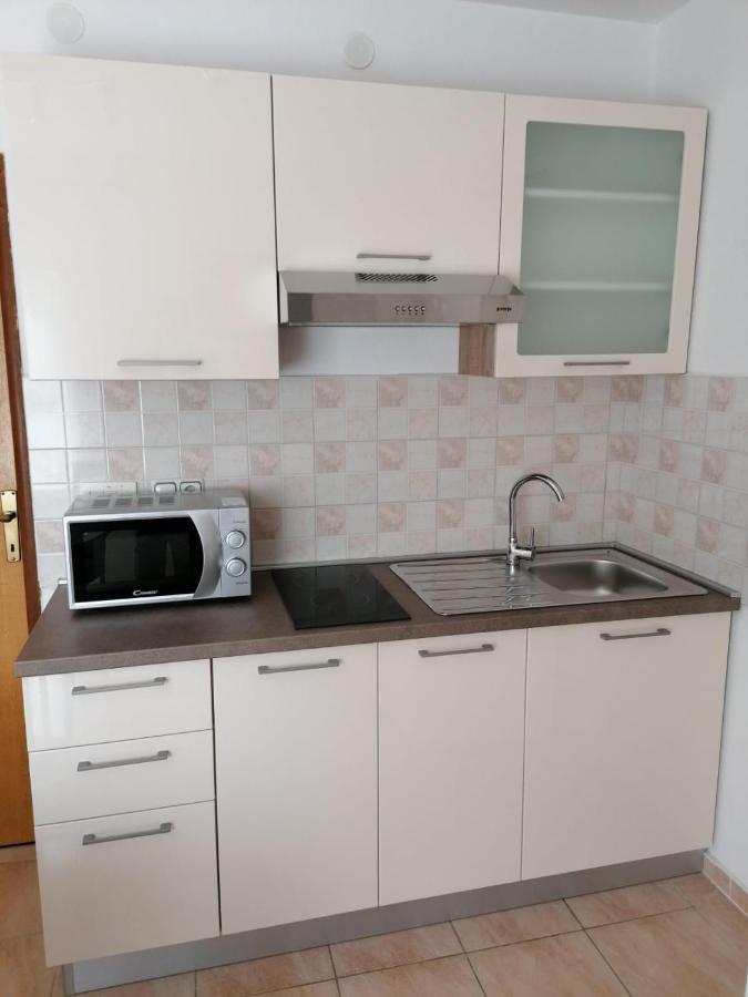Apartment Niva นิน ภายนอก รูปภาพ