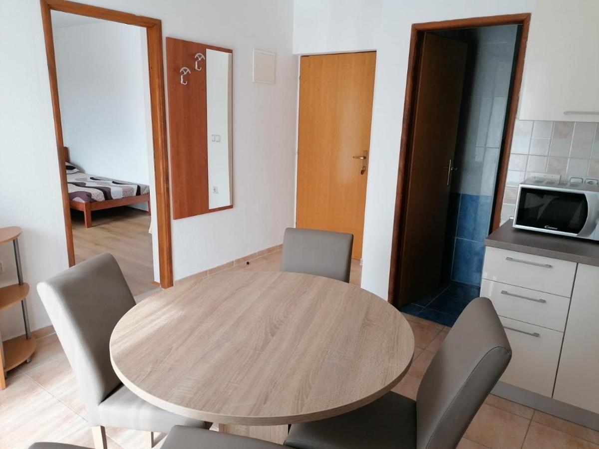 Apartment Niva นิน ภายนอก รูปภาพ