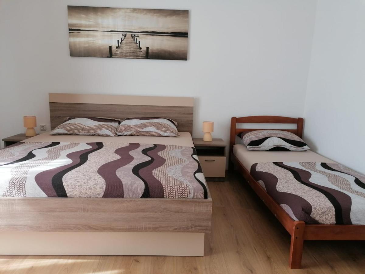 Apartment Niva นิน ภายนอก รูปภาพ