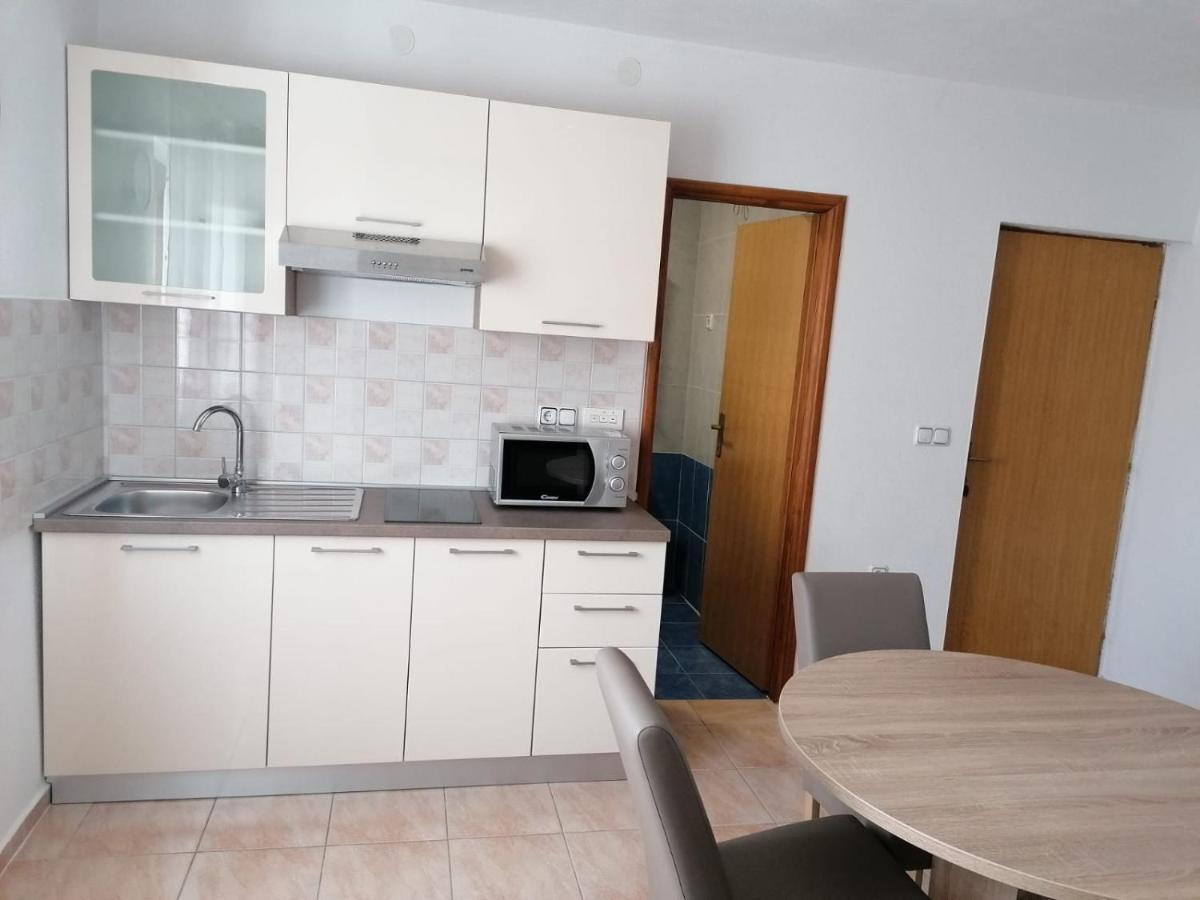 Apartment Niva นิน ภายนอก รูปภาพ