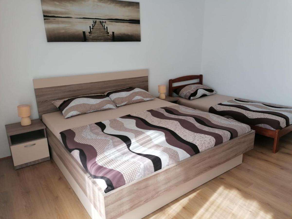 Apartment Niva นิน ภายนอก รูปภาพ
