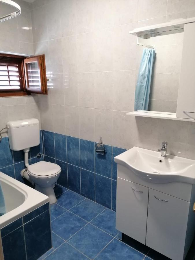 Apartment Niva นิน ภายนอก รูปภาพ