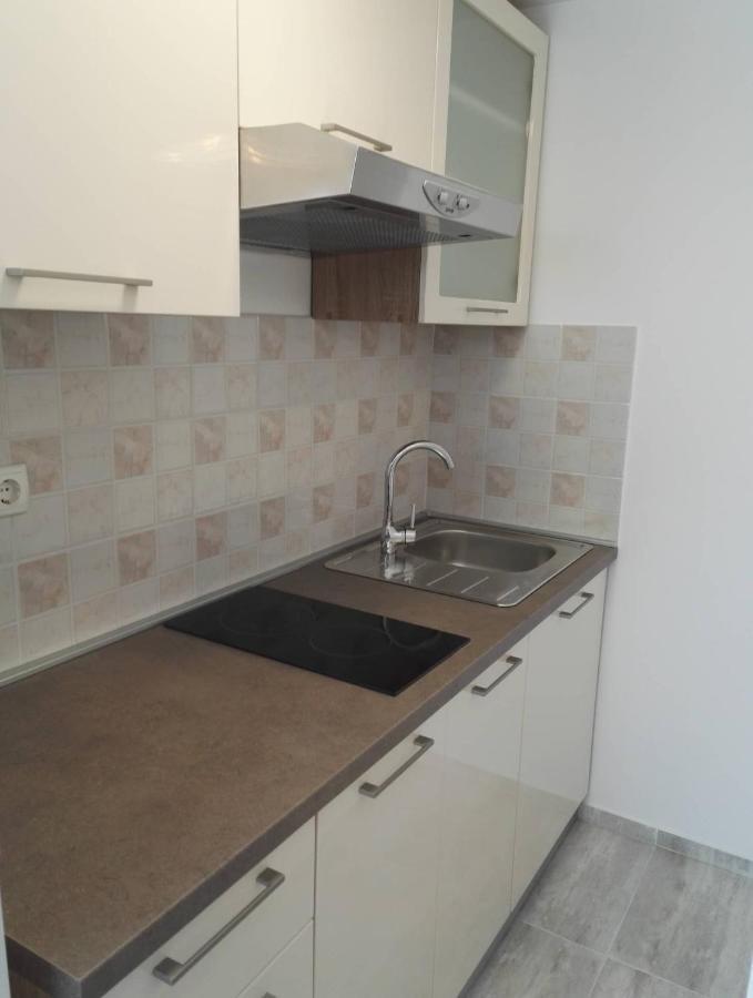 Apartment Niva นิน ภายนอก รูปภาพ